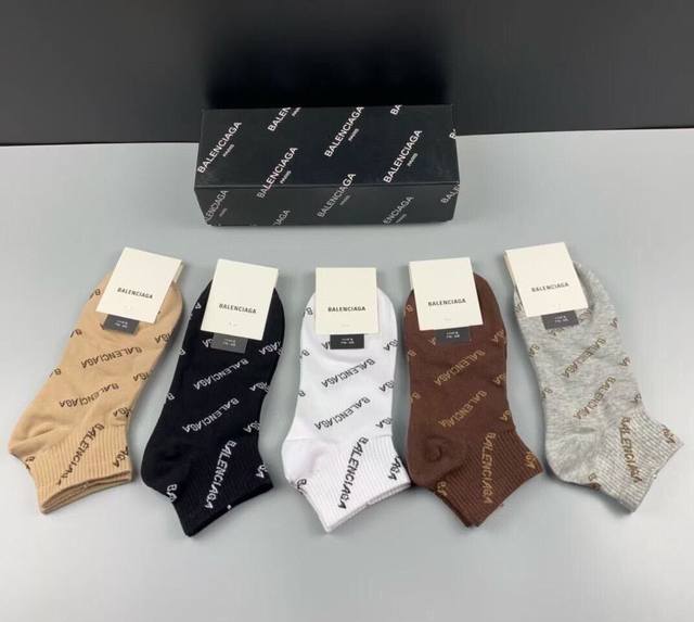 Special Balenciaga Parisian Grand Parisian classic women's socks, one box of fiv