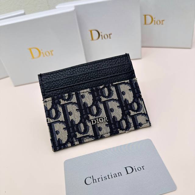 Dior D43 Color Black Size 10X7.5 Dior counter synchronized delivery of the lates