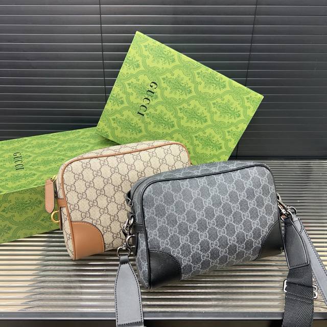 Gucci Gg Emblem series mini crossbody shoulder bag small square bag classic and