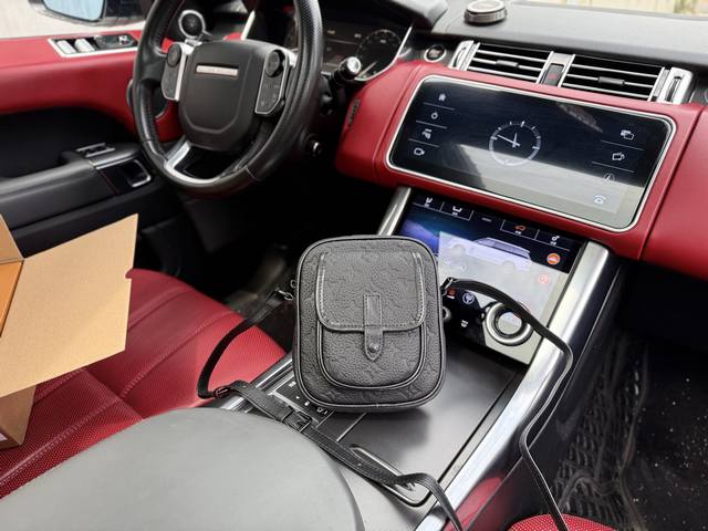 Chip version of the high-end "Louis Vuitton" Lv shoulder bag, Louis Vuitton mes