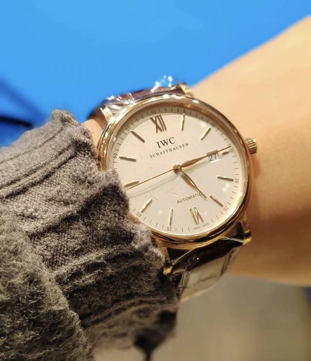 Iwc万国柏涛菲诺系列 自动机械机芯 18K红金表壳 男表 瑞表 40Mm 银色表盘 K金18K玫瑰金表壳 鳄鱼皮表带