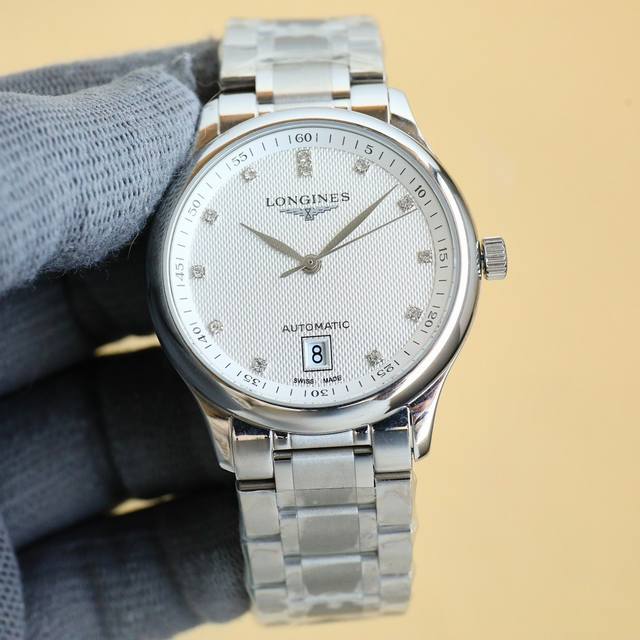 白 金910Tw浪琴名匠6字位系列 原版开模 前后蓝宝玻璃 所有配件与100%可互换通用 机芯采用最新的2892改L619888全自动超薄机芯 搭配二种自动陀任