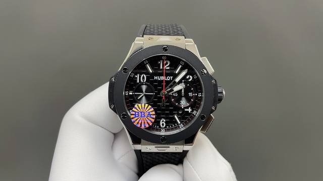 宇舶 Big Bang 系列 20周年纪念款 机械美学，颠覆计时 经典传承 创新致敬 为庆祝宇舶表20周年荣耀历程，Big Bang系列推出限量纪念款，融合标志