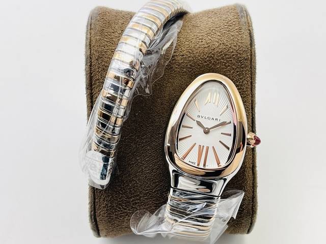 Bv Factory2025墙裂推荐 原单品质 V3升级版本 宝格丽Serpenti系列腕表！ 1表壳设计独特的三角造型，抽象的呈現出蛇头的形状！ 2直径35毫