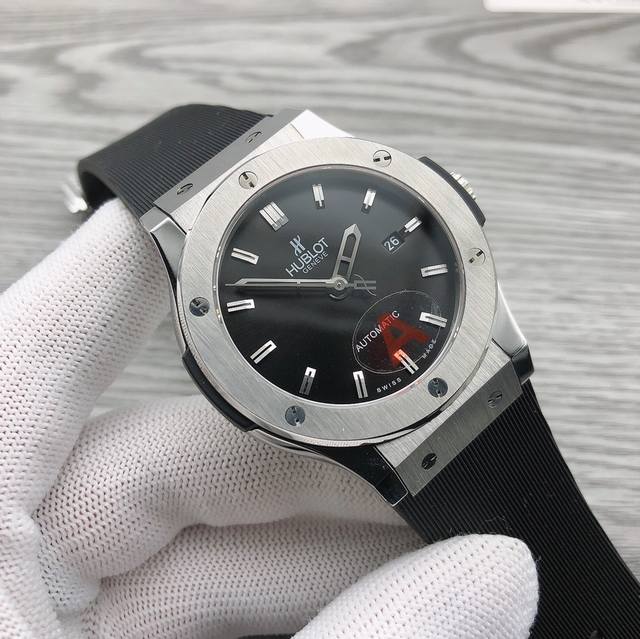Hbb 宇舶 恒宝 Hublot 经典融合系列 565.Nx. .Lr 机芯：进口9015机械机芯 42小时摆幅振频28800 升级自动陀原装刻度 材料：316