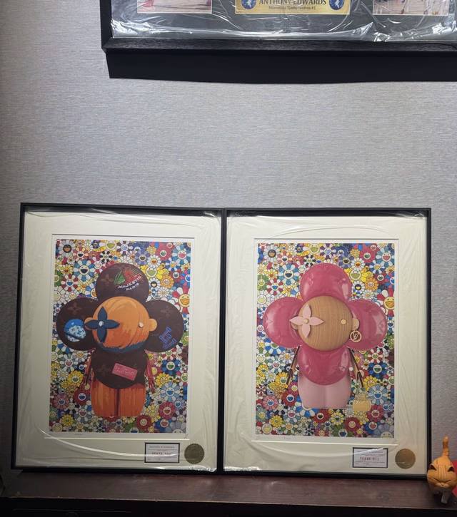 Death Nyc亲签版画，限量100版 Ap，版号随机 极简质感铝合金边框，可摆放可挂墙 浪漫粉色 经典老花 你更喜欢哪幅