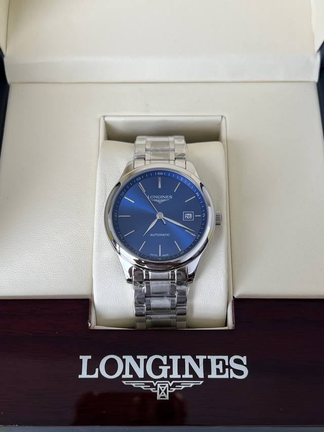 细节控品 完美爆款来袭名匠系列男士西铁城机械腕表 尺寸 40Mm 机芯 全新日本原装西铁城8215机芯 修正官方最新原装L888自动陀片，走时精准，动力储备强劲