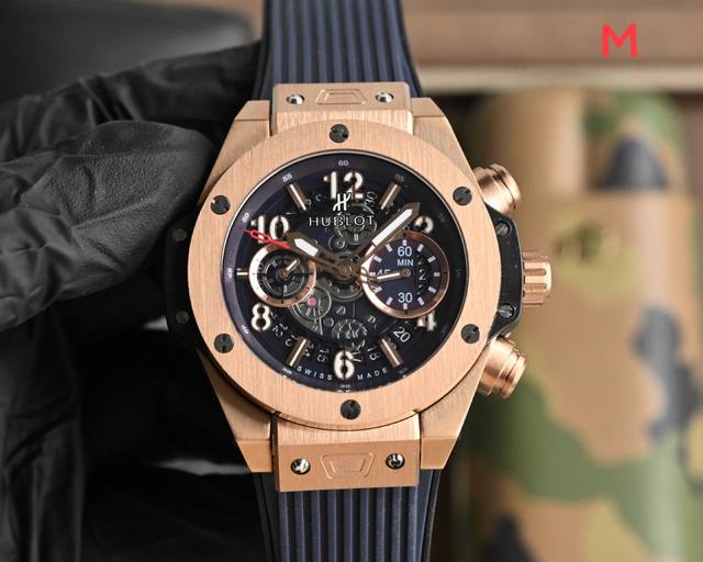 金+20恒宝 Hublot 玻璃 45Mm*13Mm 头层牛皮表带 原装扣 全自动机械机芯 浓浓的金属酷感 始终带给你视觉上的冲击