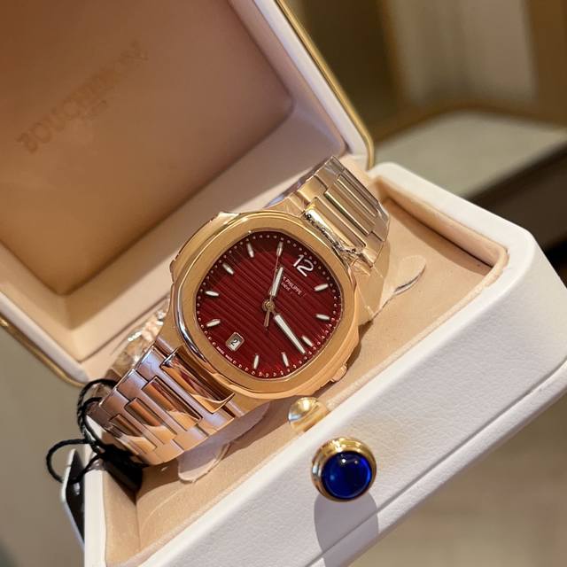 百达斐丽-鹦鹉螺7118系列-钻圈简直太美了，万能搭配各种首饰，高级又时髦，看到实物就知道它的美石英尺寸35Mm