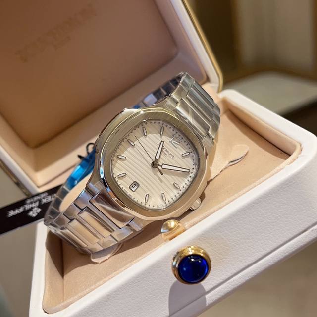 金 百达斐丽-鹦鹉螺7118系列-钻圈简直太美了，万能搭配各种首饰，高级又时髦，看到实物就知道它的美石英尺寸35Mm