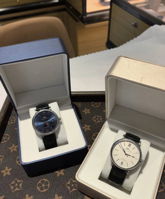 Iwc万国柏涛菲诺系列 白盘Pk蓝盘，谁才是你的心头好？