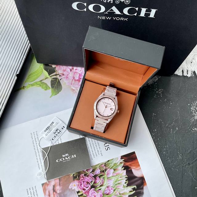 Coach 蔻驰 Preston系列 ，型号：1 3264.表盘：36Mm，日历窗，进口石英机芯，按钮蝴蝶表扣，陶瓷表带，设计款腕表！日常百搭，低调优雅配色，有