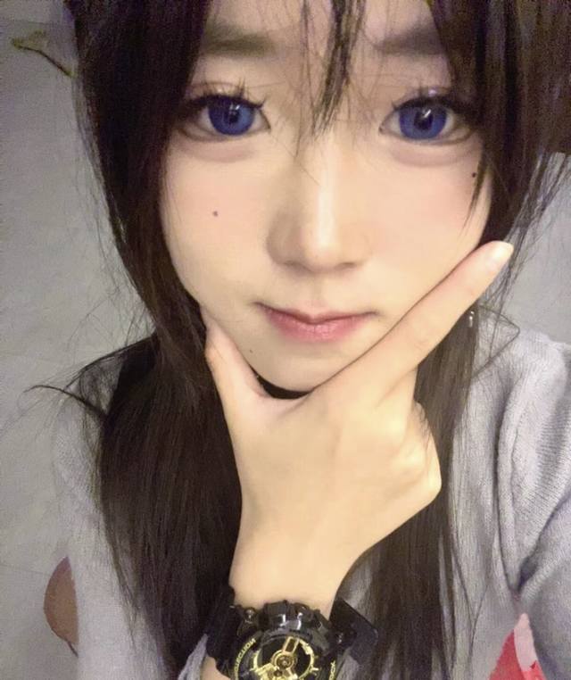 Ba-110-1Apr和Ga-110Gb-1Apr两款外观设计相同，除了表盘尺寸不一样，可以说是比情侣款还情侣款了。防磁且带夜视功能，日常生活防水完全Ok。想象