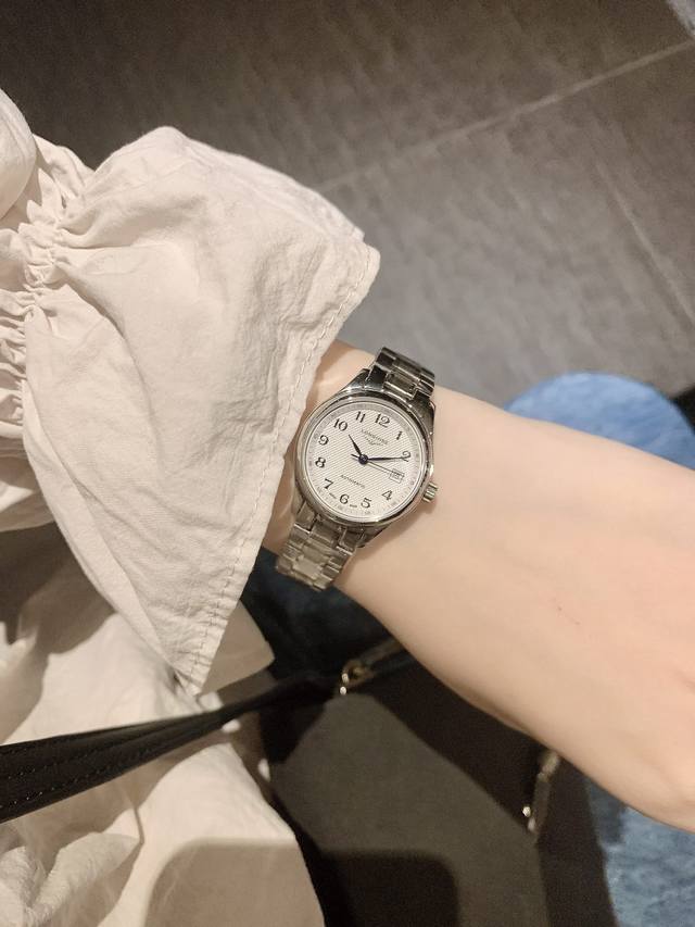 名匠系列列经典腕表，完美定义优雅。气质女神不二之选Elegance Is An Attitude优雅态度、真我个性。这是浪琴表的口号，亦是浪琴表的核心价值，该系