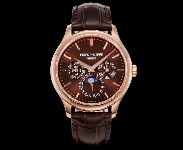 K 百达翡丽 Tw2 超级复杂功能时计5327、5140系列腕表，万年历中最经典的款式。 表径为正装39Mm，大小适中，适合各类行业人士，表盘布局大方得体，布局