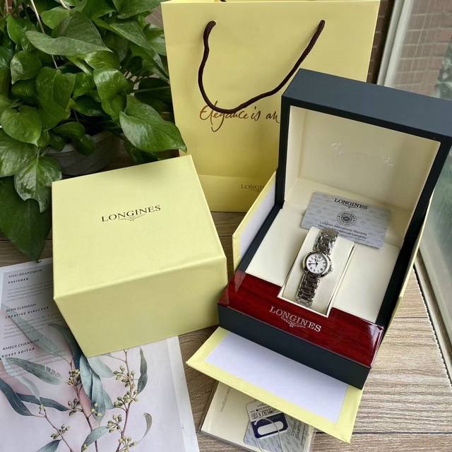 三码合一26.5Mm 浪琴Longine心月系列手表，女士超美气质范，时尚石英腕表，适合各种场合。大气场从心月系列开始～2个款式，罗马数字款和带钻款，完美品相质