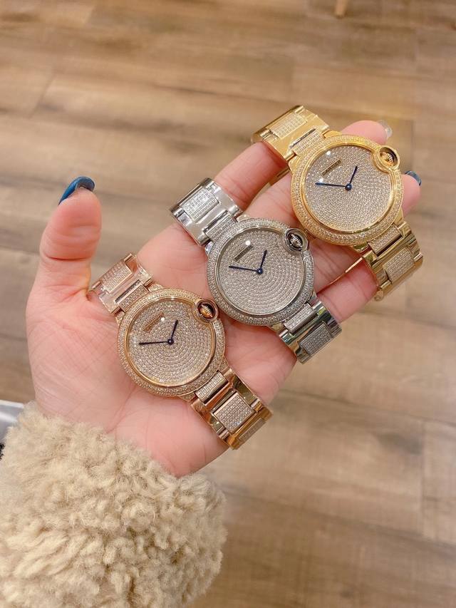 白钻 金钻 卡地亚蓝气球满天星面到货！经典出品 奢华版间钻钢带 专柜同步双排钻四角小钻颗颗饱满 全手工镶嵌满天星钻石面 奢华唯美 瑞士石英机芯 百搭尺寸36Mm