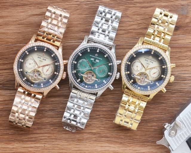 最新 ：百达翡丽多功能设计独家首发 类型 ：精品男士腕表 表带 ：316精钢表带 机芯 ：全自动机械机芯 镜面 ：矿物质强化玻璃 更高清 品味高雅 浩瀚大气 匠