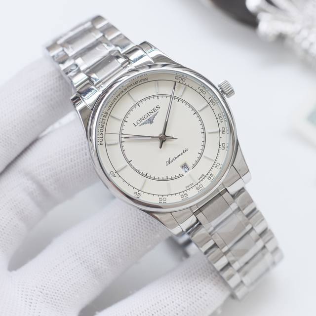 白 金 品牌：浪琴-Longines 类型：男士腕表 壳套：顶级版316精钢L 表带：进口小牛皮表带 316L精钢表带 机芯：全自动机械机芯 镜面：矿物质防刮镜