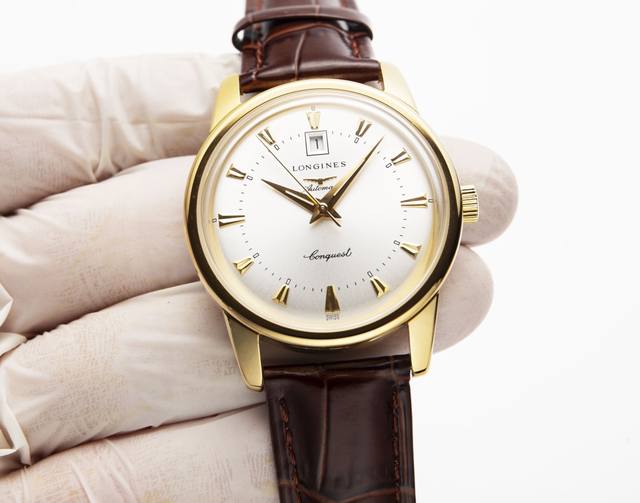 浪琴经典复刻系列火爆上市耗时11个月、升级完美版 是一款非常符合大众选择的手表 款式 :男装三针带日历超强夜光 尺寸:40Mm 机芯:进口机芯配备同轴自动陀机芯