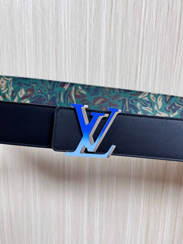 4.0 New style of the season, imported clear flower, fine workmanship of calfskin