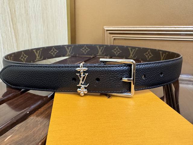 Women's Day gift, Lv Bloom 3.0mm women's belt, combining elegance with avant-ga