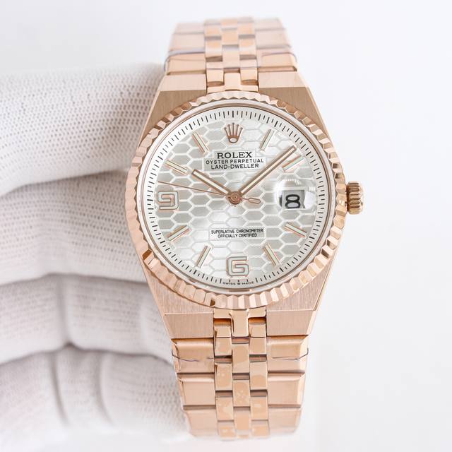 白 金 陆使型，V2 赛车版 40Mm，内置9015改一体7315机芯。 劳力士全新 Land-Dweller 陆使型于 2025 年推出，采用了一体式表链设计