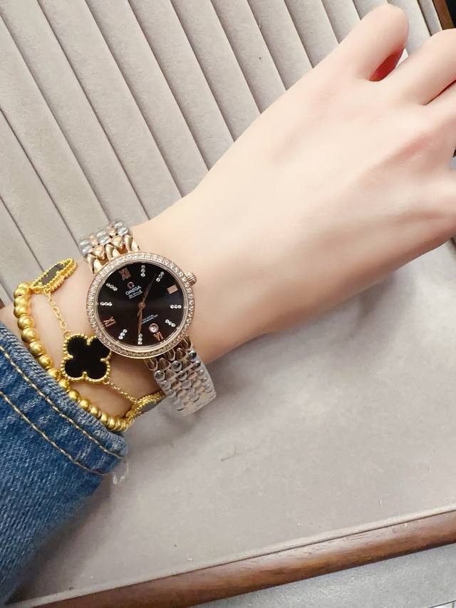 金+20钻30 升级版Omega -欧米茄典雅系列 卓越的惊艳亮相，将华贵珠宝的优雅魅力与卓越时计的精准技术完美结合“露珠”连结成一条光华夺目的表链，流畅的线条