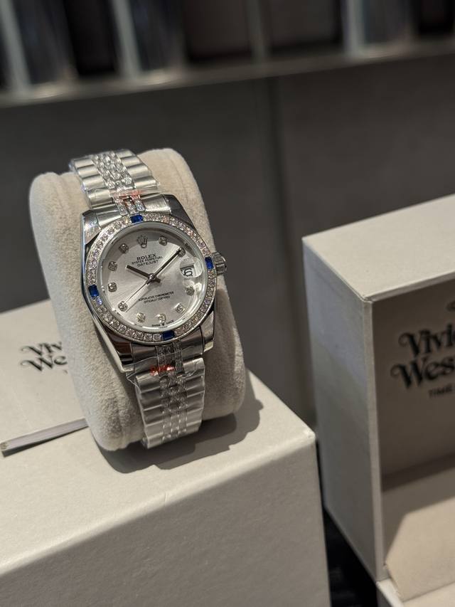 表带带钻 劳力士 日志 系列经典女款 实芯钢带-原装压扣 进口机芯 小红书火爆推荐 设计显出独特高贵优雅女神气质！316精钢表壳搭配施华洛世奇水晶钻石，纯手工镶