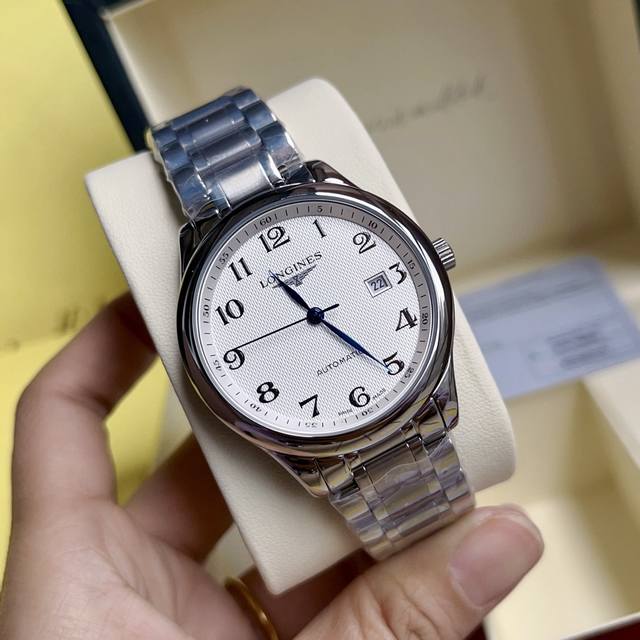 三码合一细节控品，永远都不过时的名匠系列男士西铁城机械腕表 尺寸 40Mm 全新日本原装西铁城8215机芯，走时精准，动力储备强劲，同级唯一极致发挥原装 316