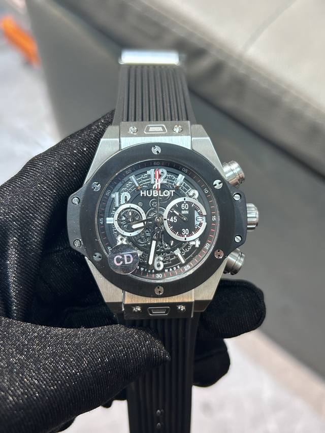独家实拍图 恒宝宇舶 多功能计时机芯，男士腕表 Hublot, Battery Movement.