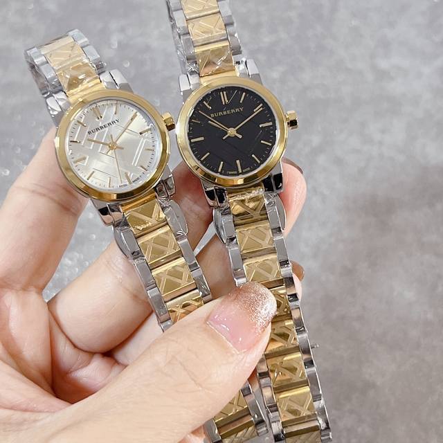 巴宝莉-Burberry 都市系列英伦风尚女士石英腕表，简约大气，大方优雅，集浪漫温柔以及运动风范的干脆利落于一身，让你在休闲时刻魅力无限，尺寸26Mm！