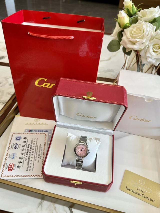 Cartier卡地亚蓝气球钢带真正的高版本原单品质，对版哈，你们要的高版本终于给你们安排了，等了2个月才出货，在超长的品牌历史上制作出众多经典，比如腕表中的桑托