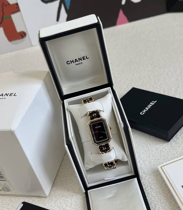 Chanel香奈儿 Chanel premiere 腕表 石英机芯 精钢皮革表带 26Mm 黑色表盘 女表 时尚潮流