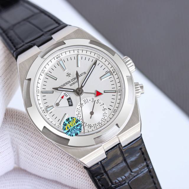 白壳 ， 金壳 新品 江诗丹顿 Vc 纵横四海 Vacheron Constantin 经典之美品鉴江诗丹顿纵横四海双时区功能腕表 型号7900V堪称意义非凡的