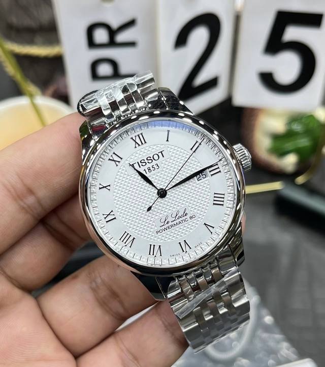 作为一款入门级的机械表，力洛克系列绝对是可以拿得出手的一款，这个系列畅销这么多年，是大众选择出来的结果，而且还是适合各个年龄段佩戴的，真的少有！找了很久，想找一