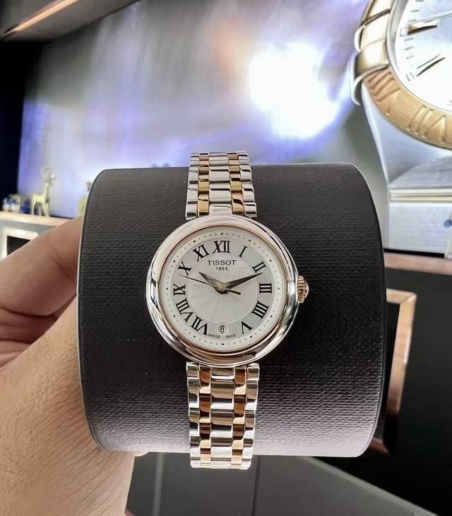 心心念念的小美人到手啦 我也拥有了属于我的小美人啦[偷笑R]原图直出已经绝美[赞R]搭配我的白月光更好看了[色色R][色色R]图为无美颜无滤镜苹果原相机室内拍的