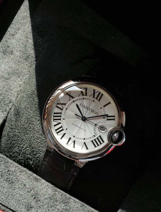 卡地亚蓝气球系列型号Wsbb0026自动机械 钢材质 42Mm表径 日期 显示功能 21年全套 已延保 极品成色