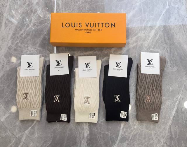 Special Packaging LV Louis Vuitton New Cashmere Mid-Length Slouch Socks! Five pa