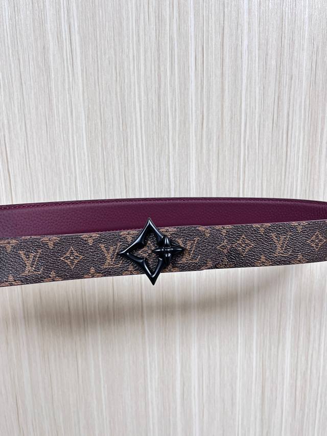 Flowergram Reversible Belt: This belt combines Monogram canvas and Monogram embo