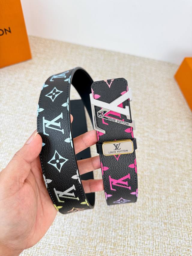 Product Name: Louis Vuitton Belt - Original Single Belt Model: Hook, Classic Pur