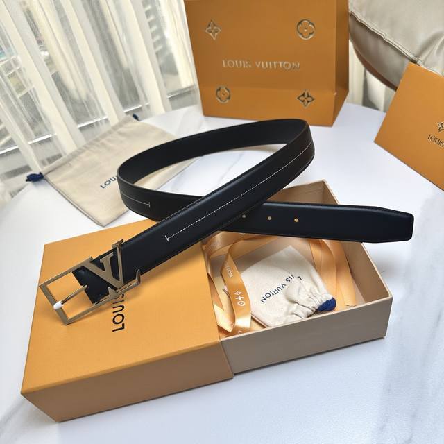 Original packaging L0Uis Vuitton New Season Original Belt, 35mm width, double-si
