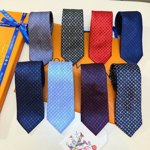 Men's Tie Series L Logo Pattern Tie, the rare Monogram Classic tie organically c