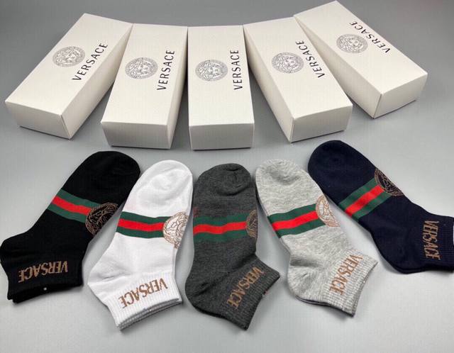 New Versace men's socks, five pairs per box. Made of pure cotton, super soft and