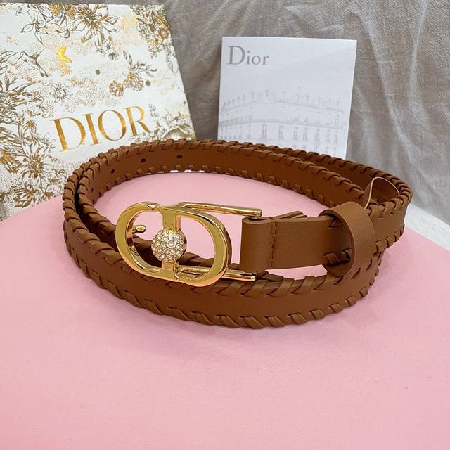 Dior 20mm Sleek Saddle Belt with Handcrafted Trim, Montaigne Star, Belt Buckle,