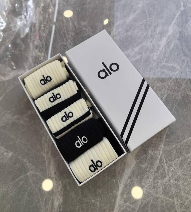 Special Packaging Alo New Double Needle Embroidery Mid-Length Slouch Socks! Five