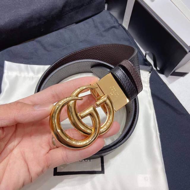 Comes with full packaging. Authentic G brand molded belt. Made of original doubl