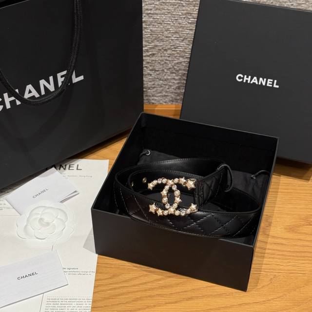 Chanel New Women's Belt Ddd. Features the classic metal double C logo, made of d