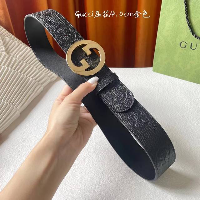 This Gucci 4cm wide belt is crafted from GG leather and reinterprets the brand's