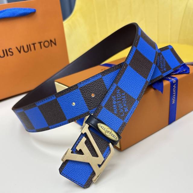 High-end quality, real product photos, comes with full packaging. Brand: Louis V